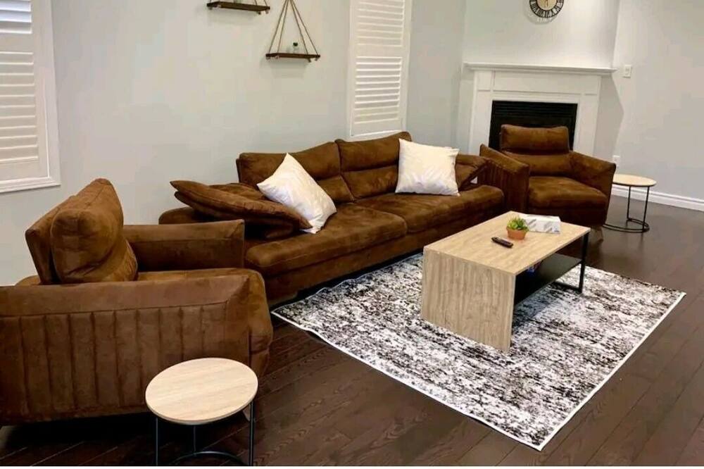 Photo of Livingroom in Whitby