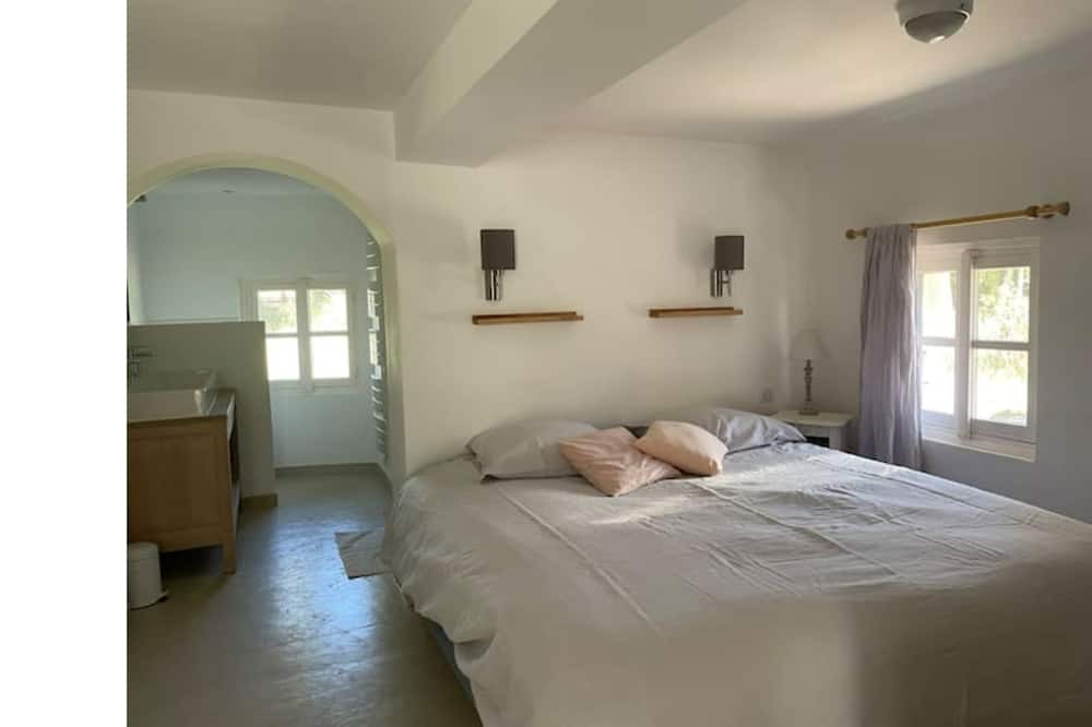 Photo of Bedroom in Saintes-Maries-de-la-Mer