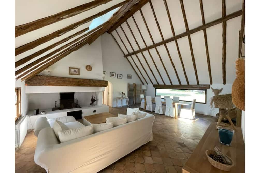 Photo of Livingroom in Saintes-Maries-de-la-Mer