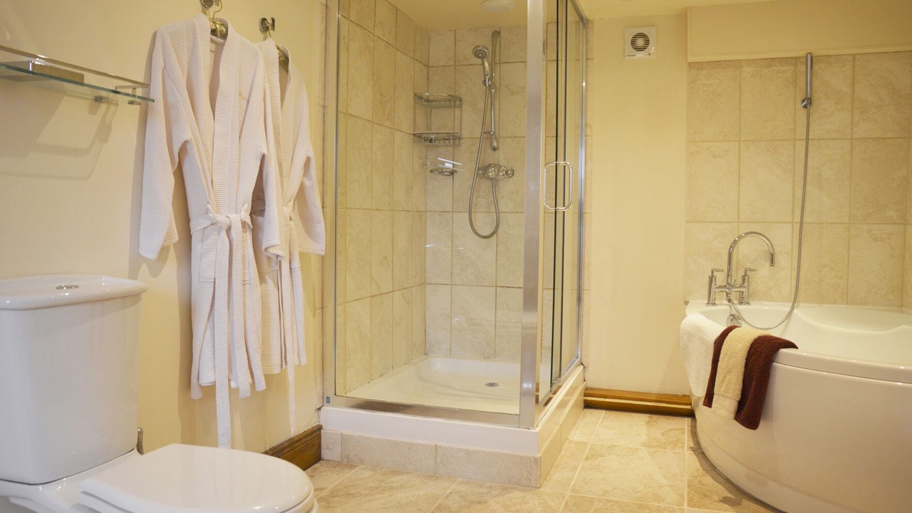 Photo of Others in Alston