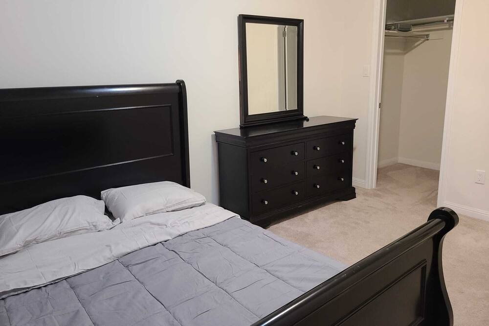 Photo of Bedroom in Ajax