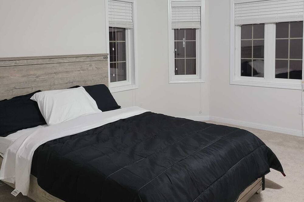 Photo of Bedroom in Ajax