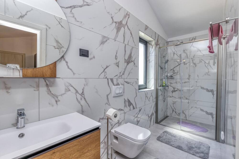 Photo of Bathroom in Tinjan
