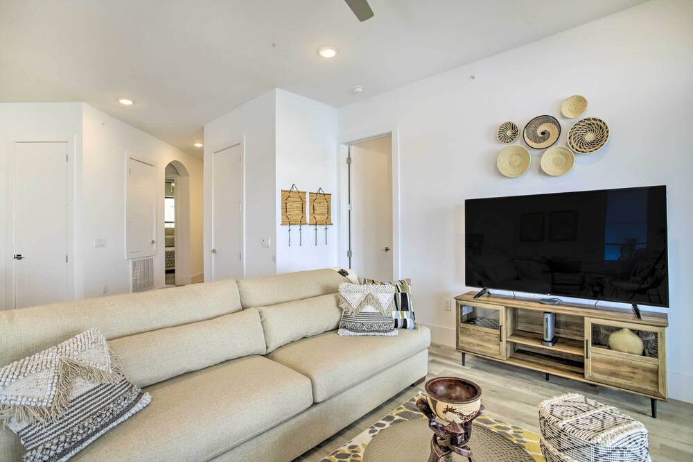 Photo of Livingroom in Montgomery
