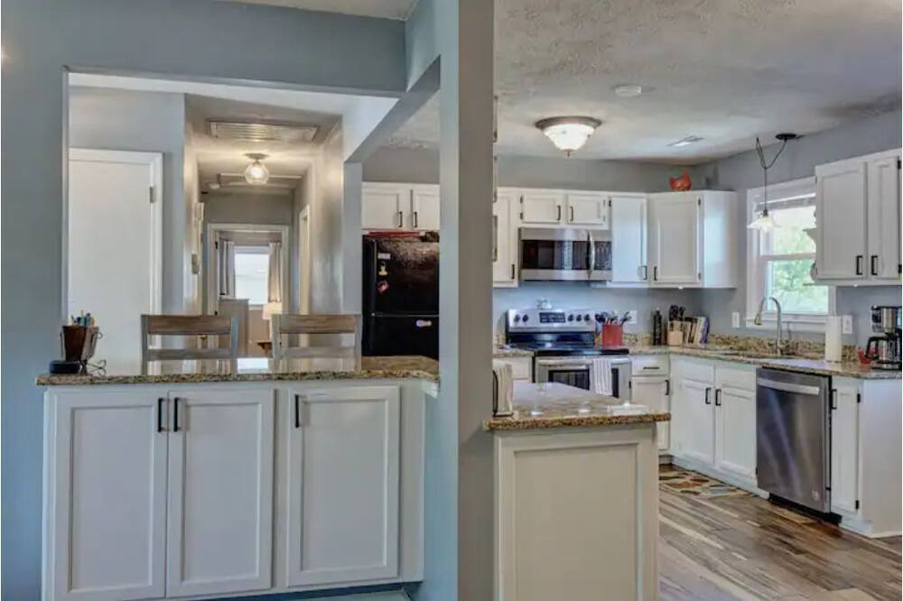 Photo of Kitchen in Bayshore