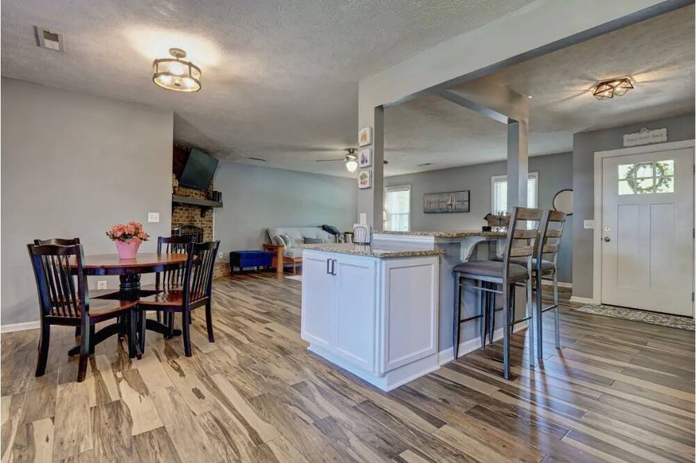 Photo of Kitchen in Bayshore