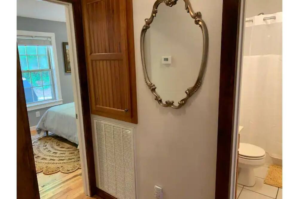 Photo of Bedroom in Hickman