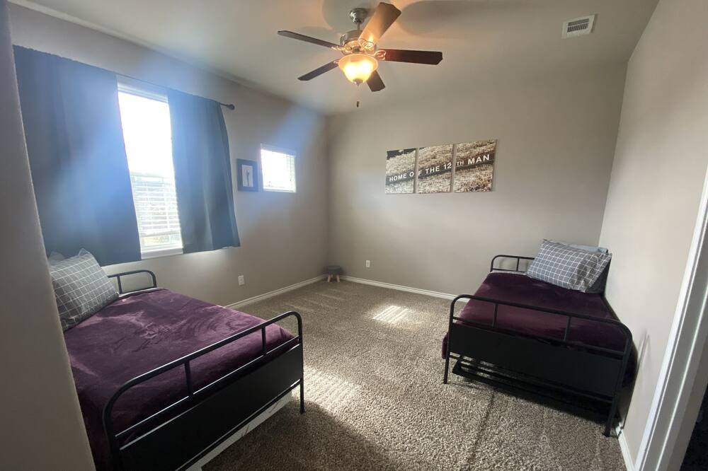 Photo of Bedroom in Wellborn