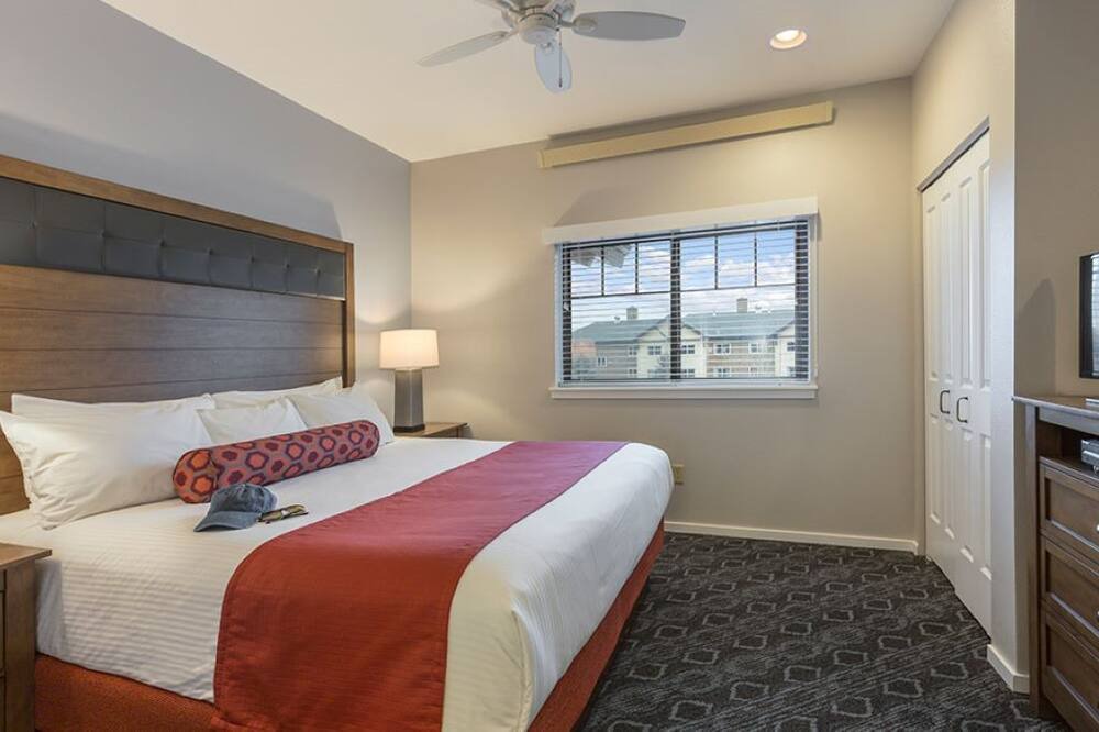 Photo of Bedroom in West Yellowstone