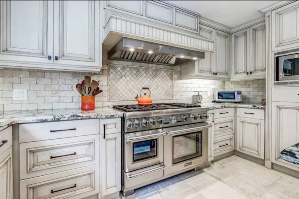 Photo of Kitchen in King