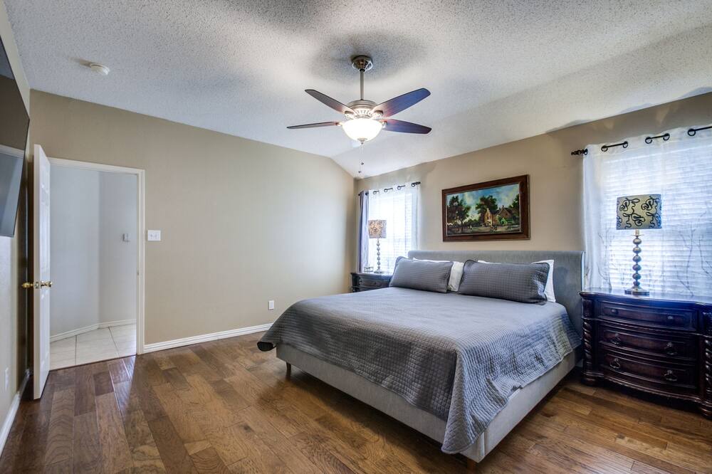 Photo of Bedroom in Allen