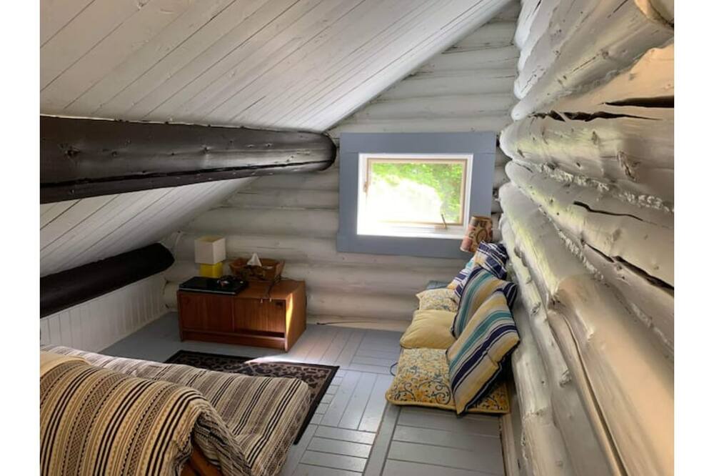 Photo of Livingroom in St-Adolphe-d'Howard