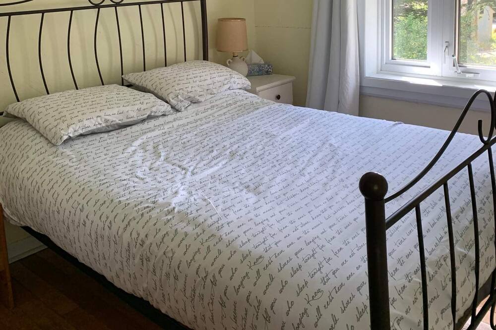 Photo of Bedroom in St-Adolphe-d'Howard