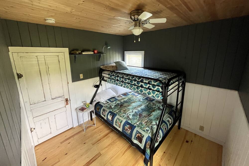 Photo of Bedroom in Machin