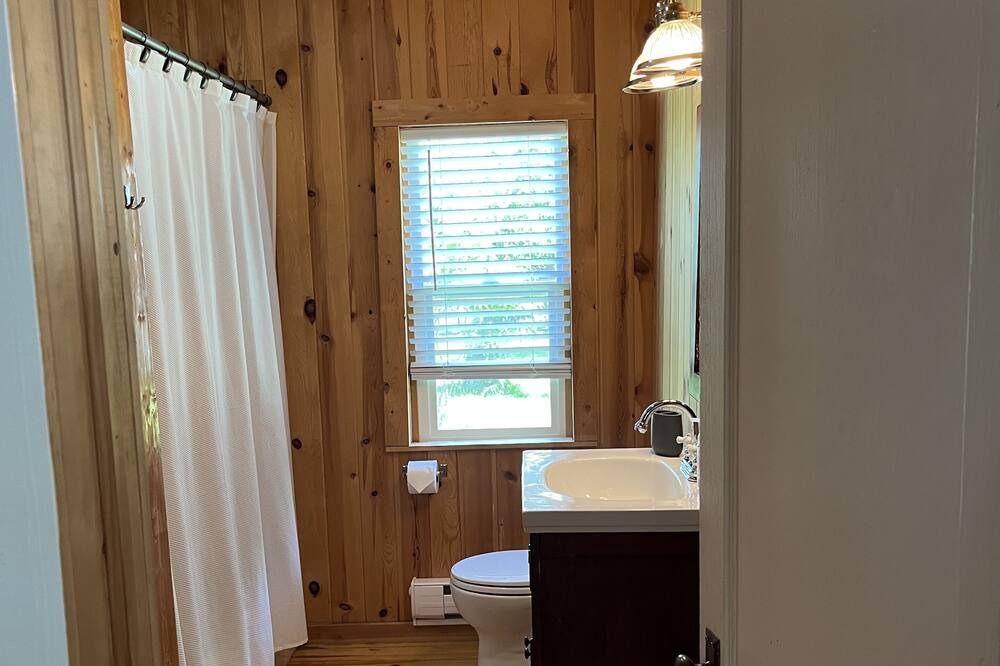 Photo of Bathroom in Machin