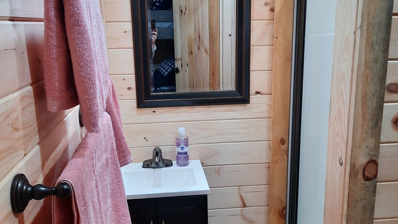 Photo of Bathroom in Corinne