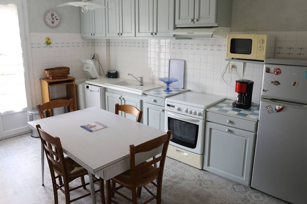 Photo of Kitchen in Livinhac-le-Haut