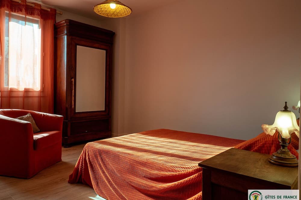 Photo of Bedroom in Livinhac-le-Haut