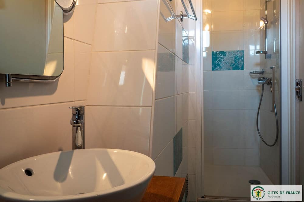 Photo of Bathroom in Livinhac-le-Haut