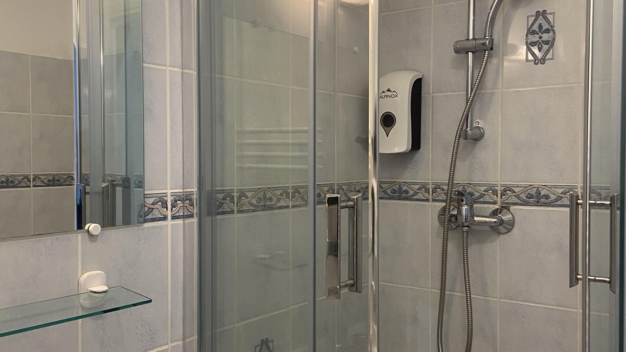 Photo of Bathroom in La Guerche-sur-l'Aubois