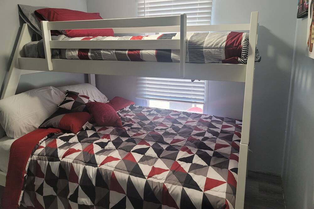 Photo of Bedroom in Mannford