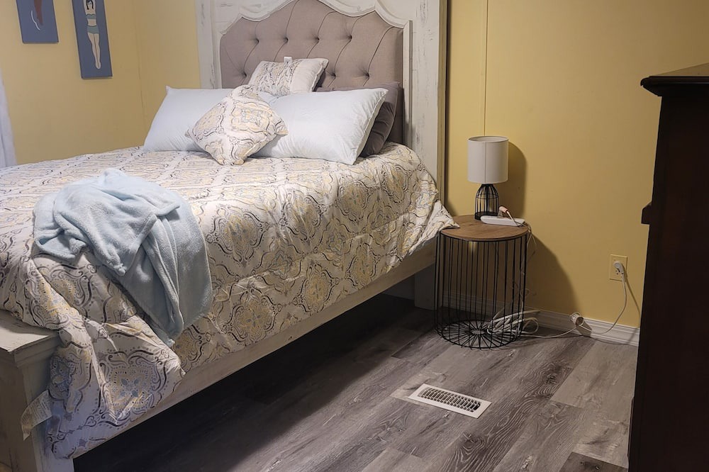 Photo of Bedroom in Mannford