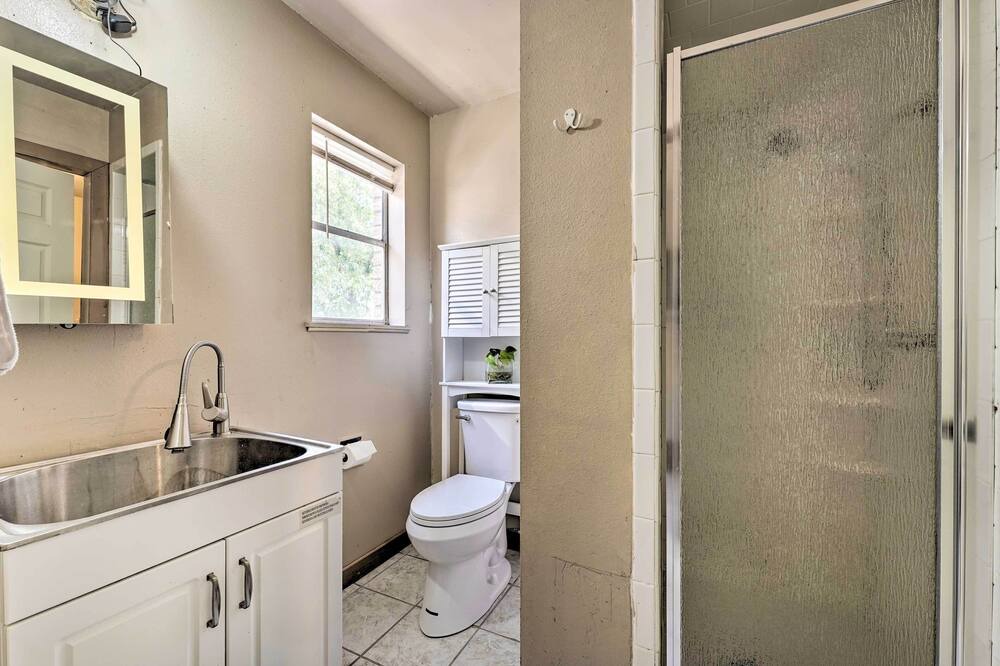Photo of Bathroom in Brownwood
