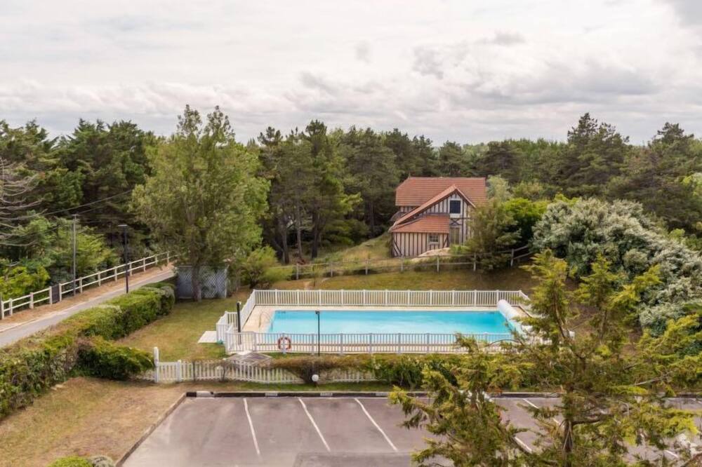Photo of Outdoor in Varaville