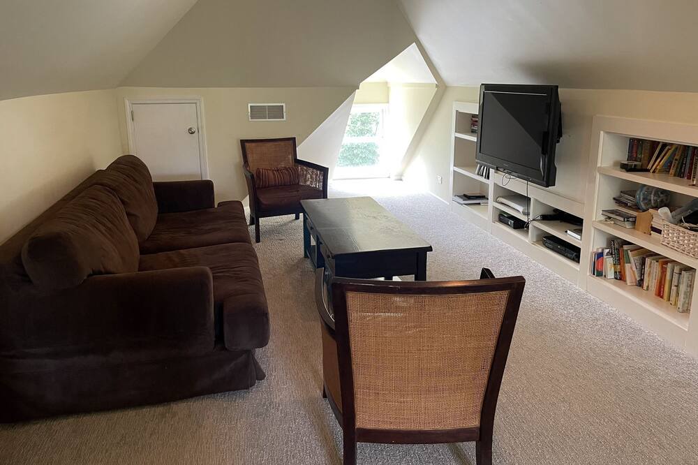 Photo of Livingroom in Oak Park