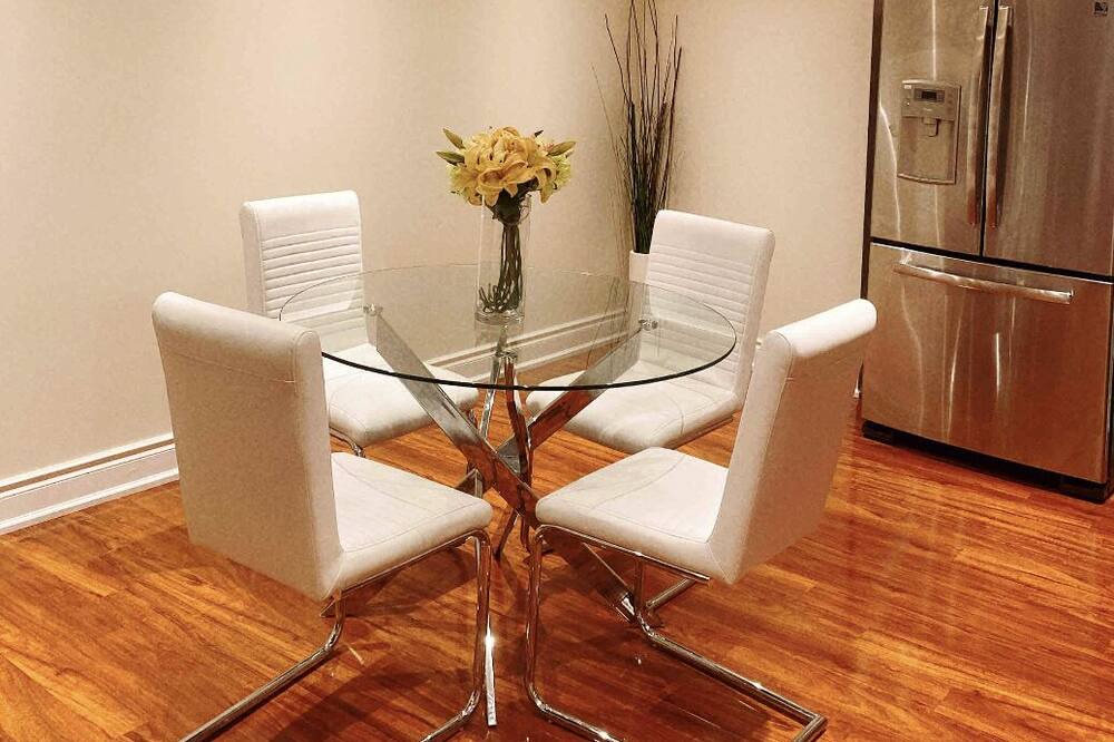Photo of Livingroom in Richmond Hill
