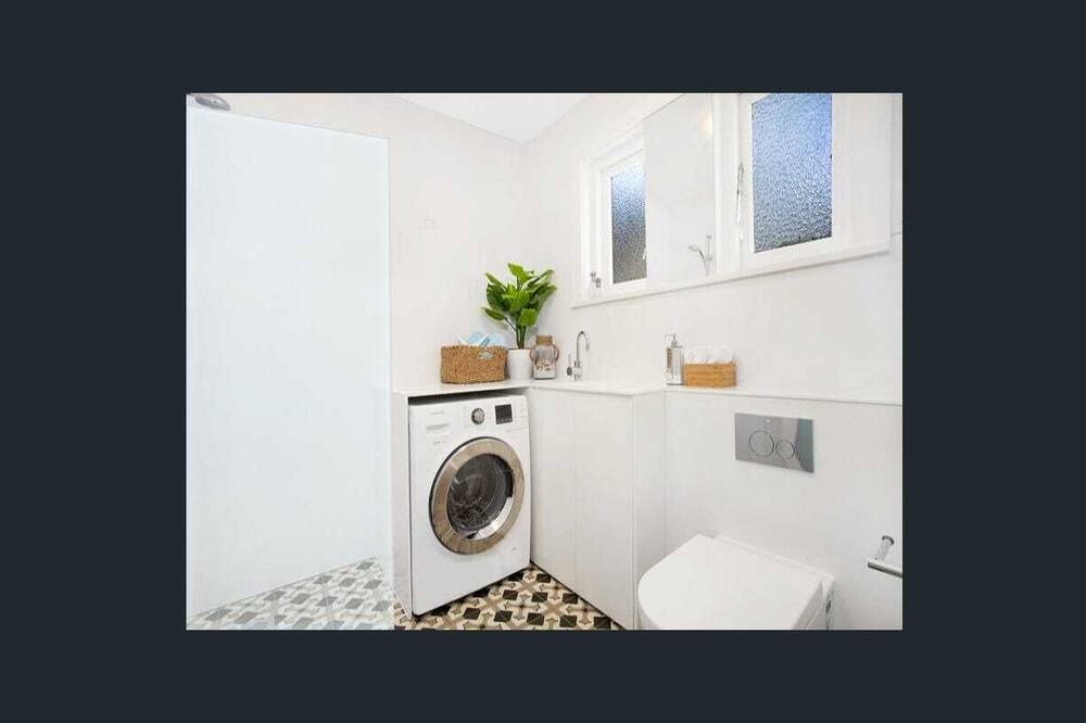 Photo of Others in Fairlight