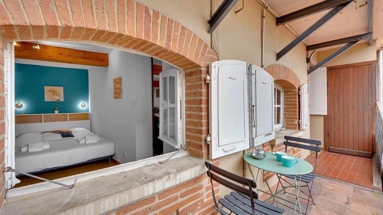 Photo of Outdoor in Carmes