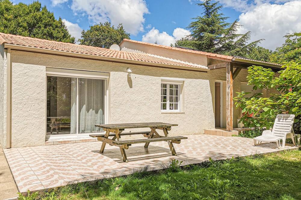 Photo of Patio Balcony in Saint-Julien-des-Landes