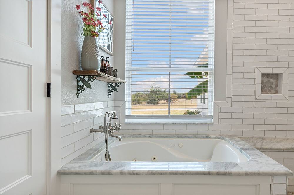 Photo of Bathroom in Cotton Gin
