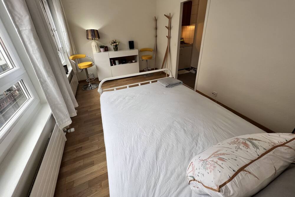 Photo of Bedroom in Downtown Geneva