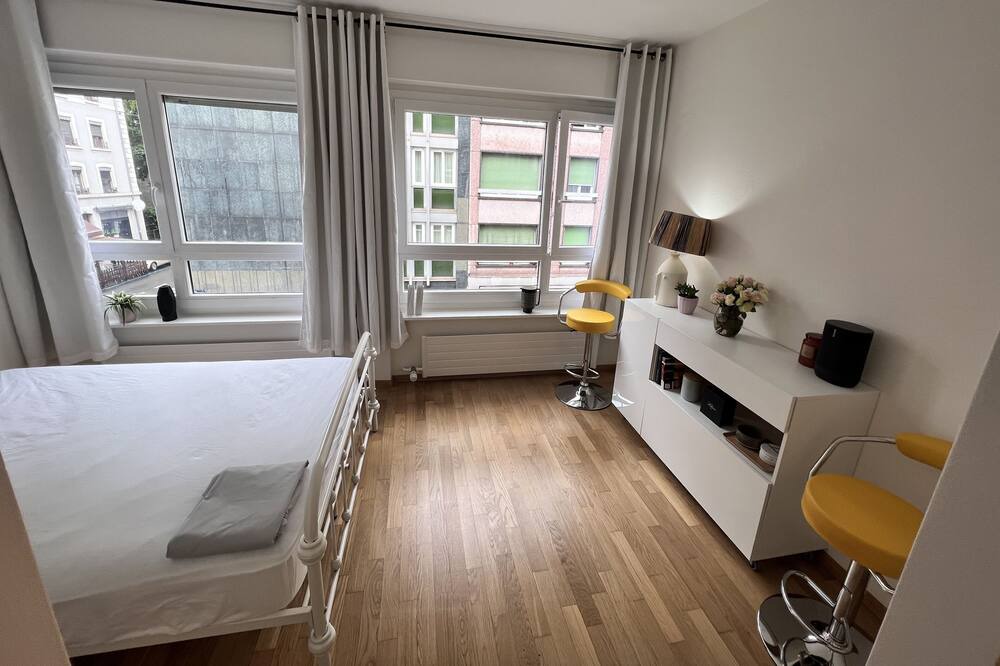 Photo of Bedroom in Downtown Geneva