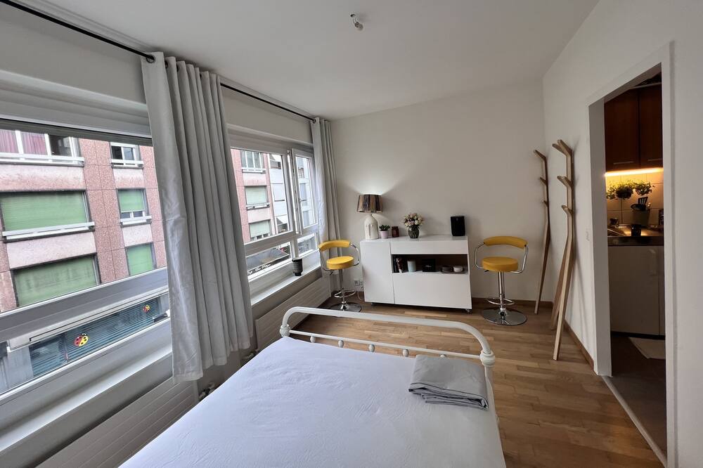 Photo of Bedroom in Downtown Geneva
