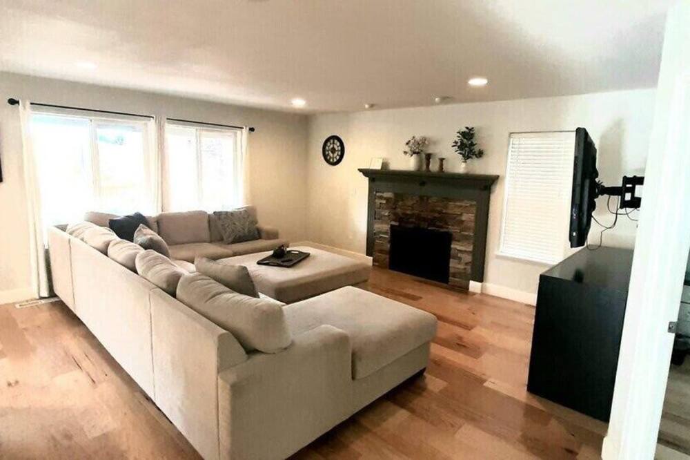 Photo of Livingroom in Medford