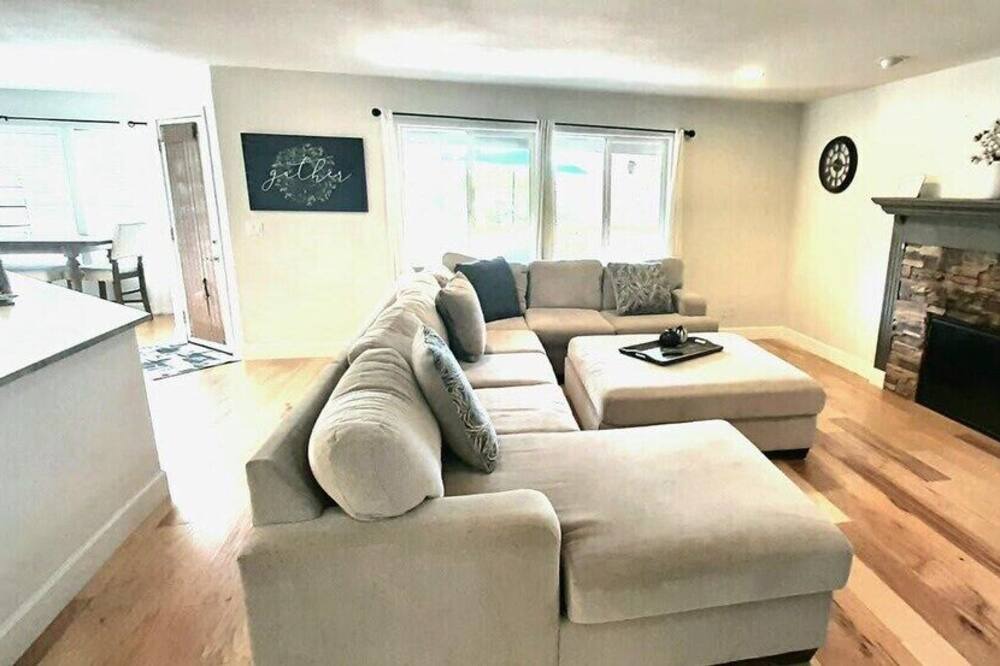 Photo of Livingroom in Medford