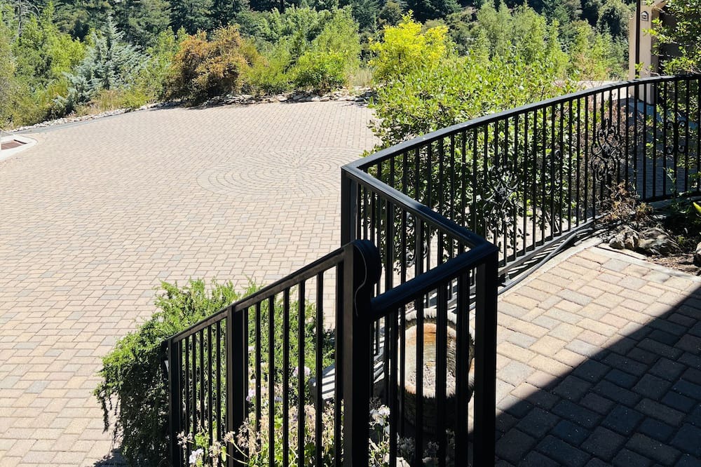 Photo of Patio Balcony in Saratoga