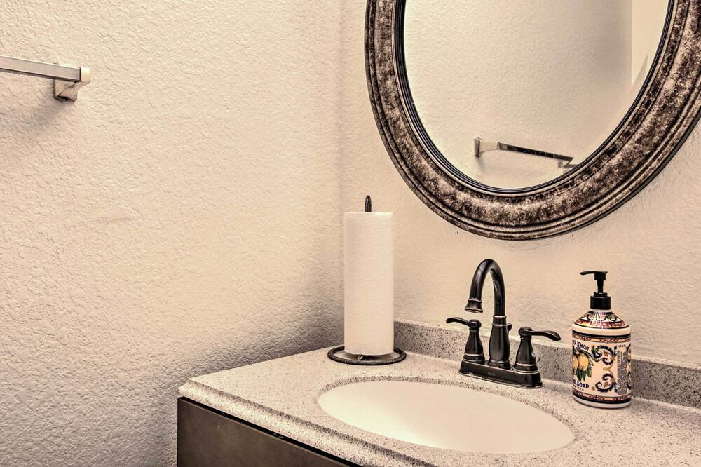 Photo of Bathroom in Fireside at Norterra