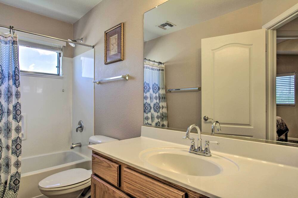 Photo of Bathroom in Fireside at Norterra