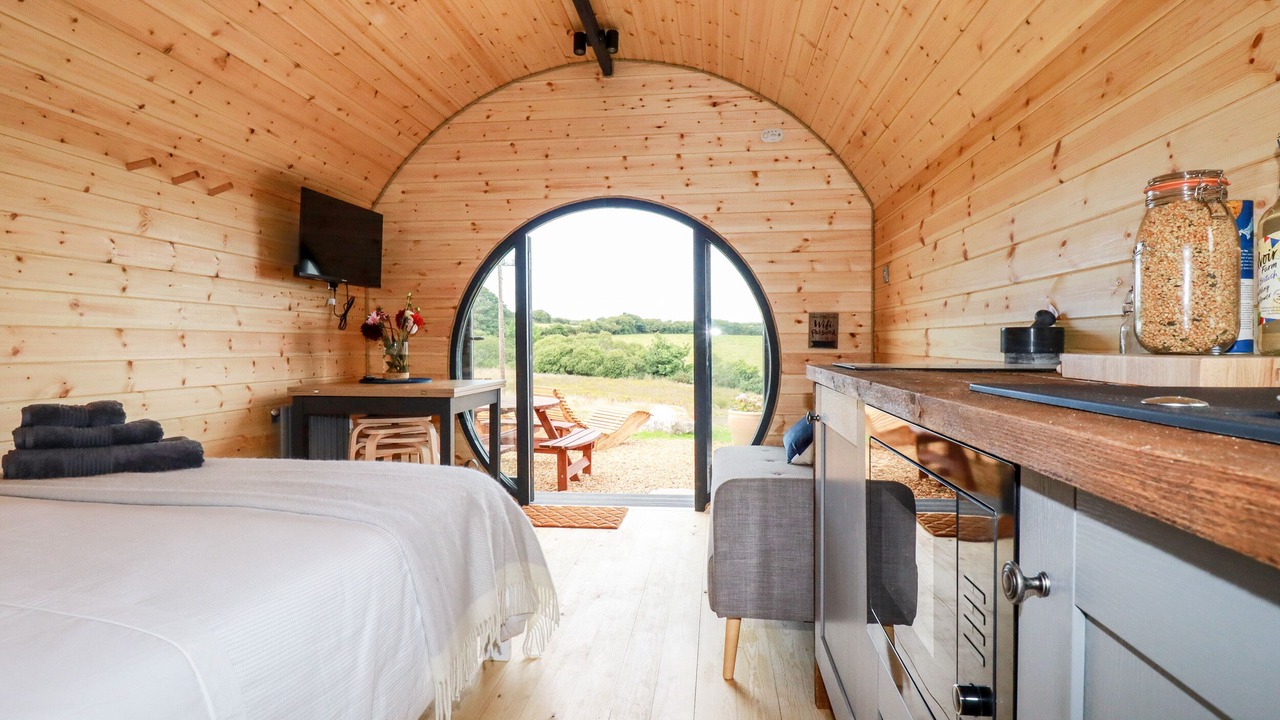 Photo of Others in Mabe