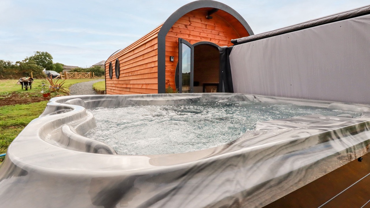 Photo of Others in Mabe