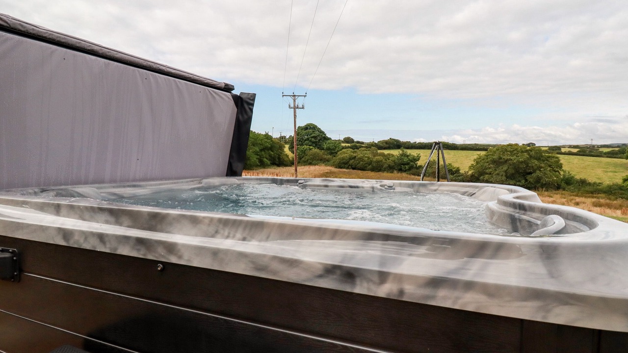 Photo of Others in Mabe