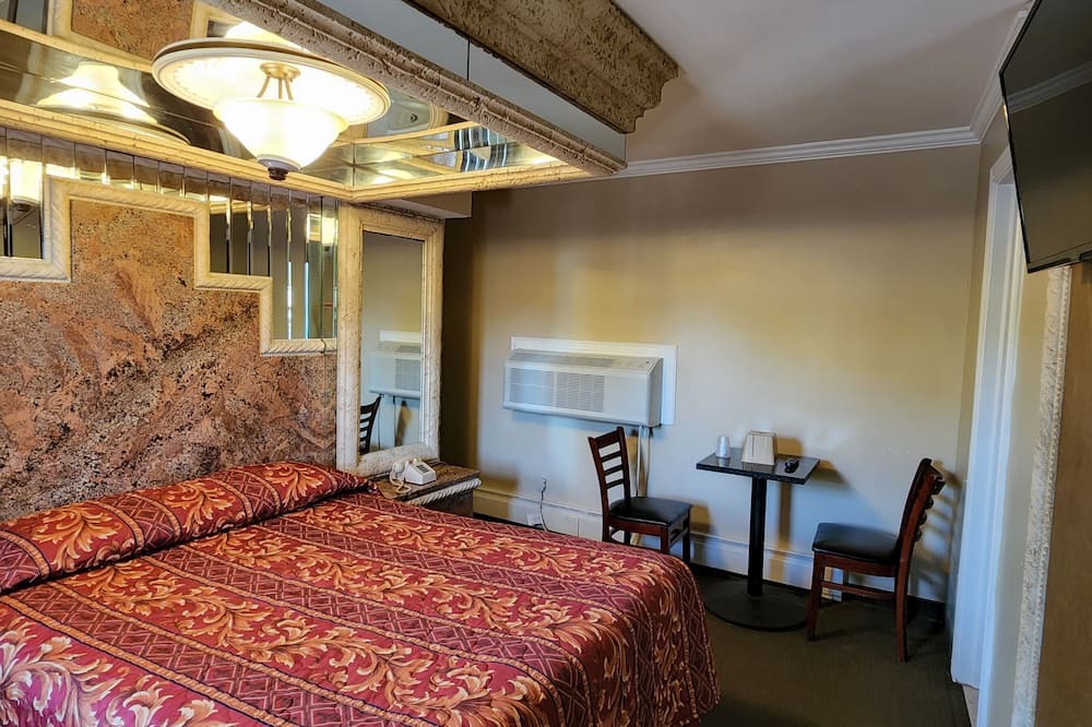 Photo of Bedroom in Rosebank