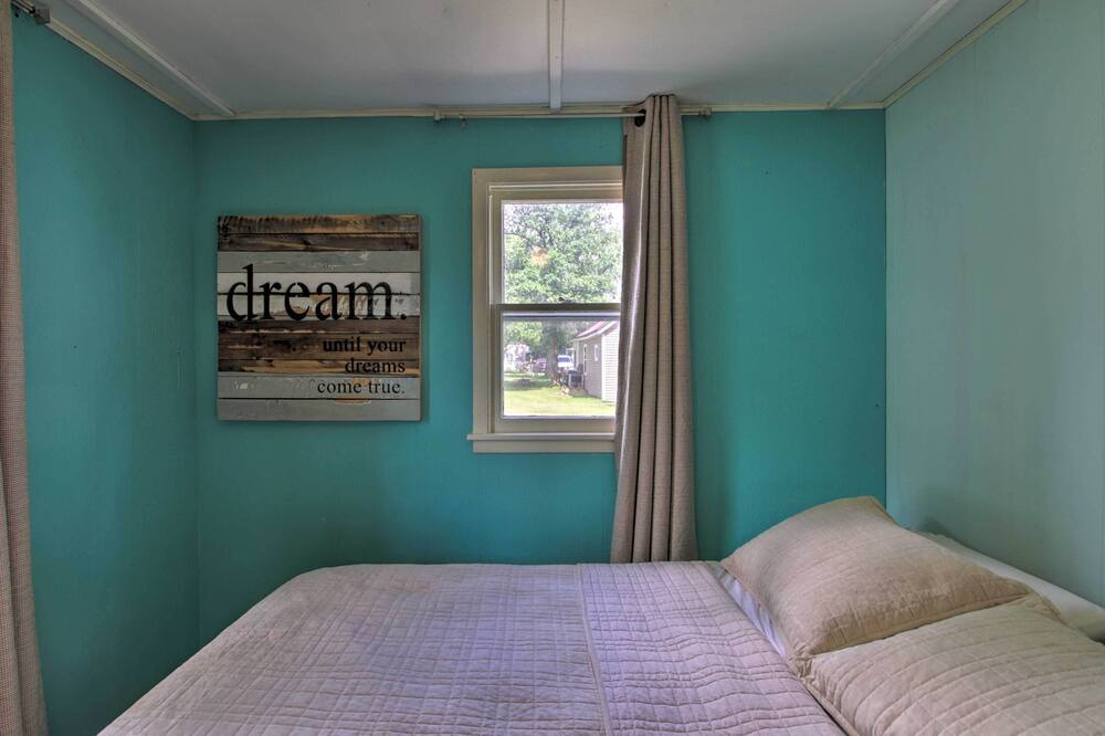 Photo of Bedroom in Detroit Lakes