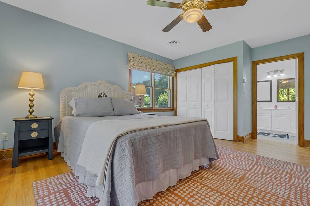 Photo of Bedroom in Reedville