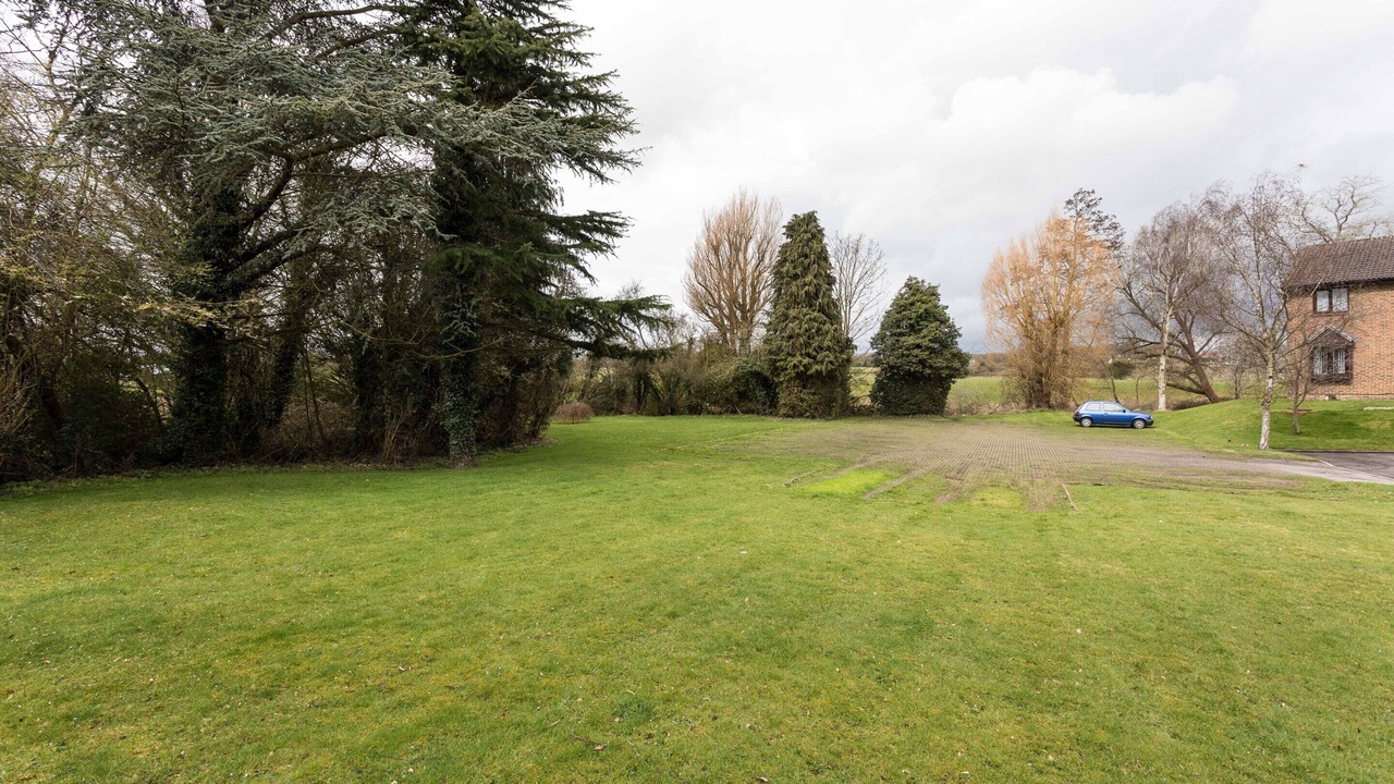 Photo of Outdoor in Salfords