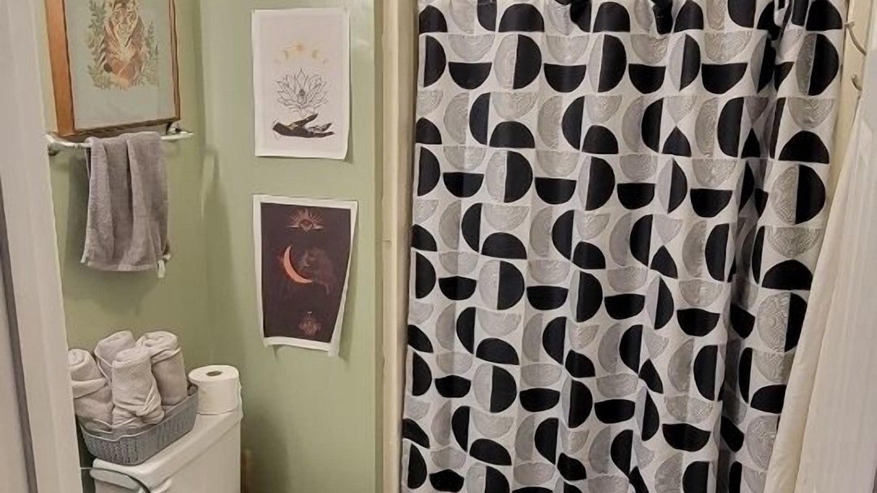 Photo of Bathroom in Mount Zion